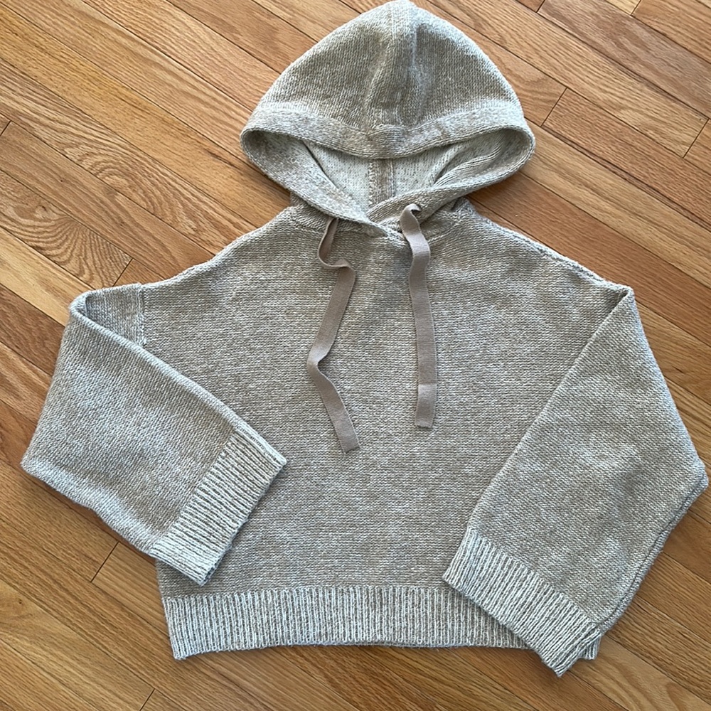 ‘ruby moon’ beige/ivory hooded sweater, size medium
